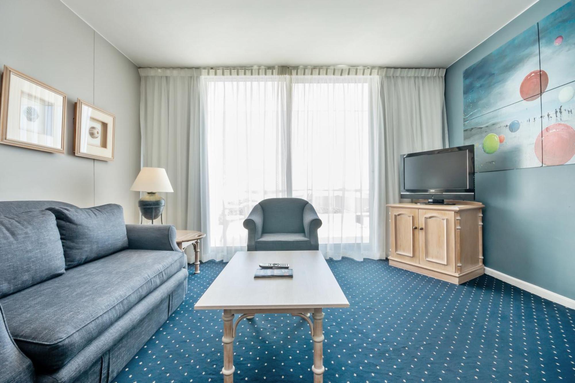 Dolphin Beach Hotel Self Catering Apartments Блаубергстранд Экстерьер фото
